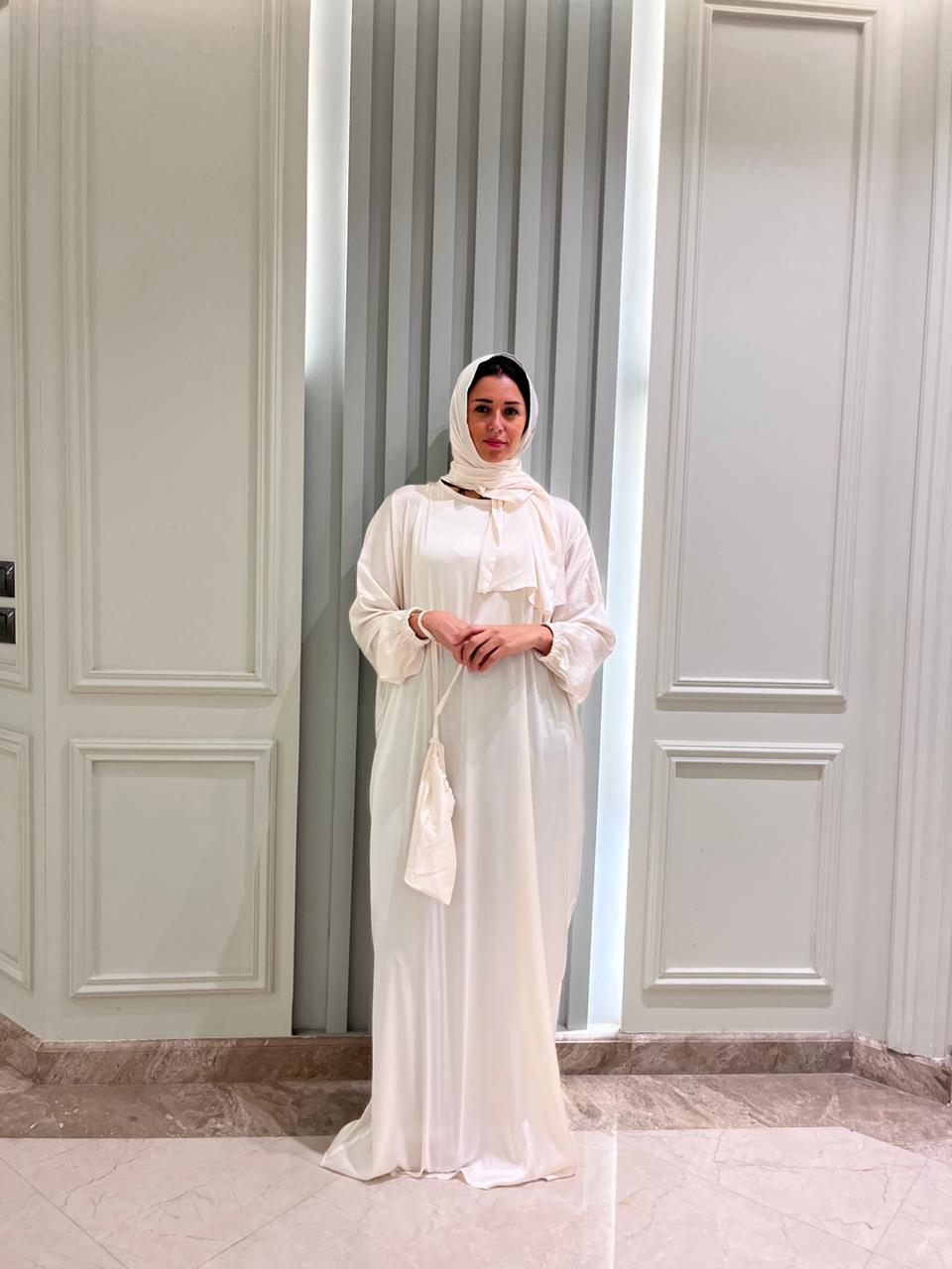 Off White Satin Esdal