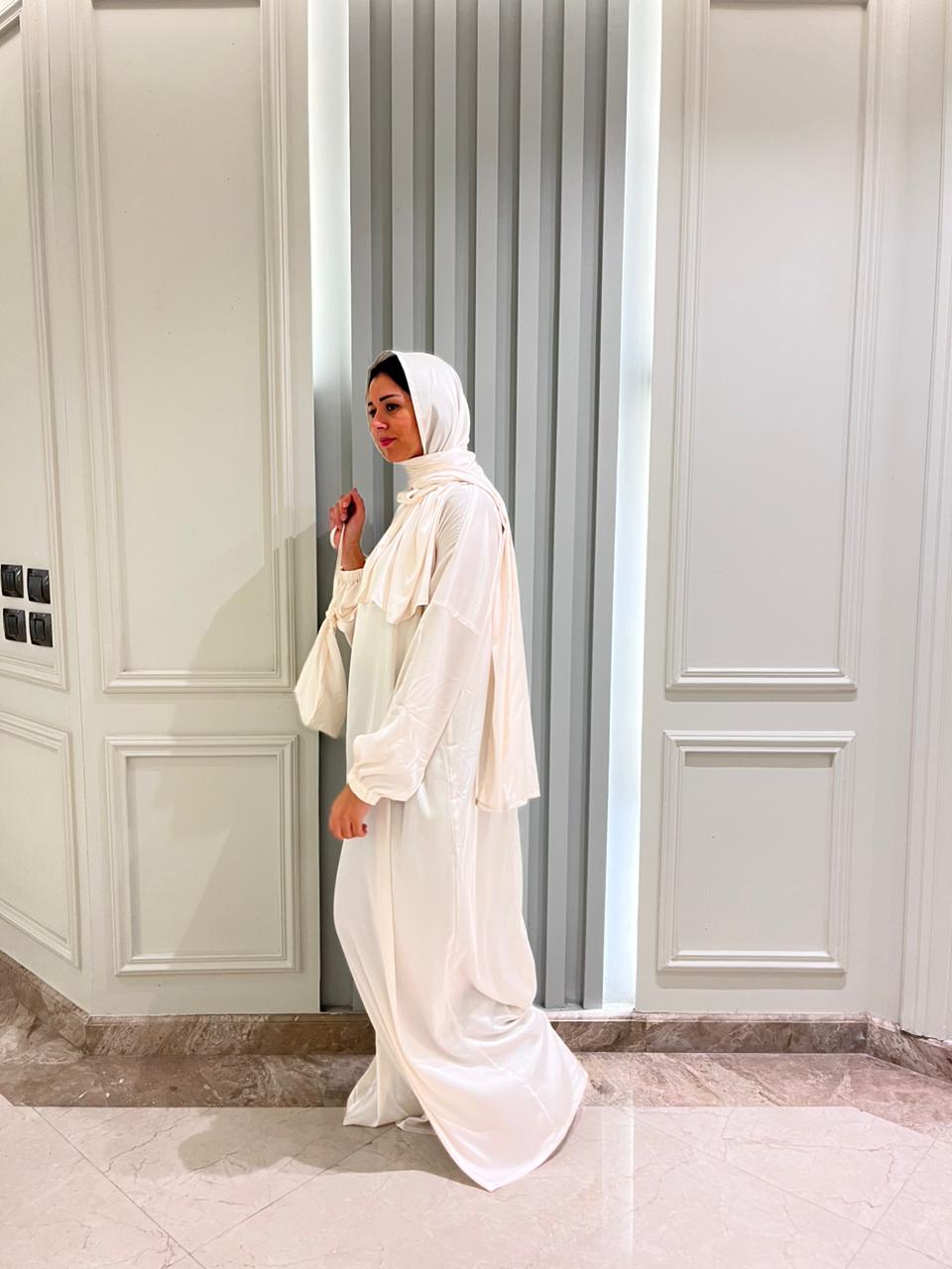 Off White Satin Esdal