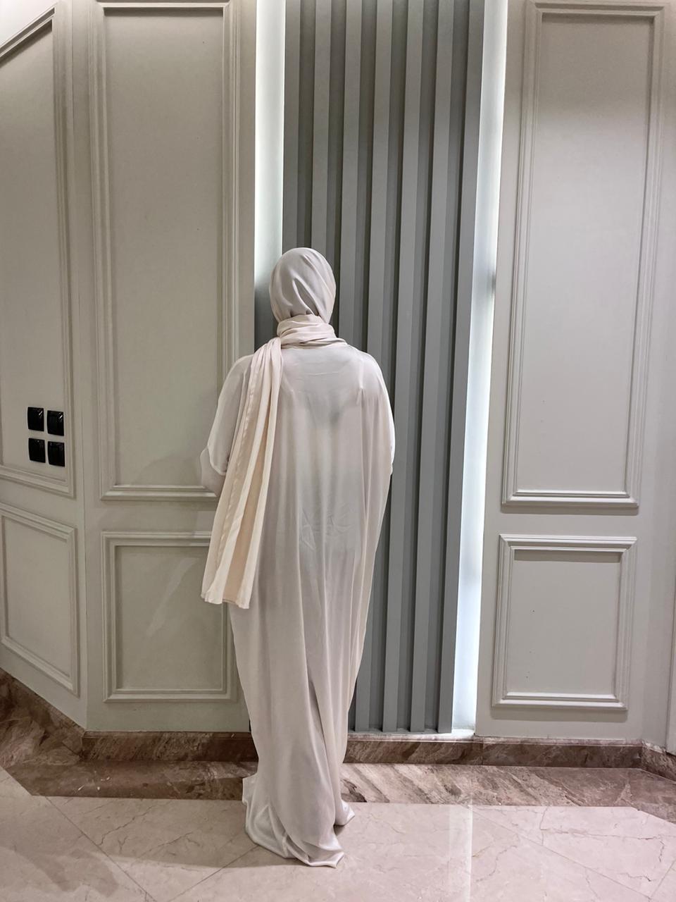 Off White Satin Esdal