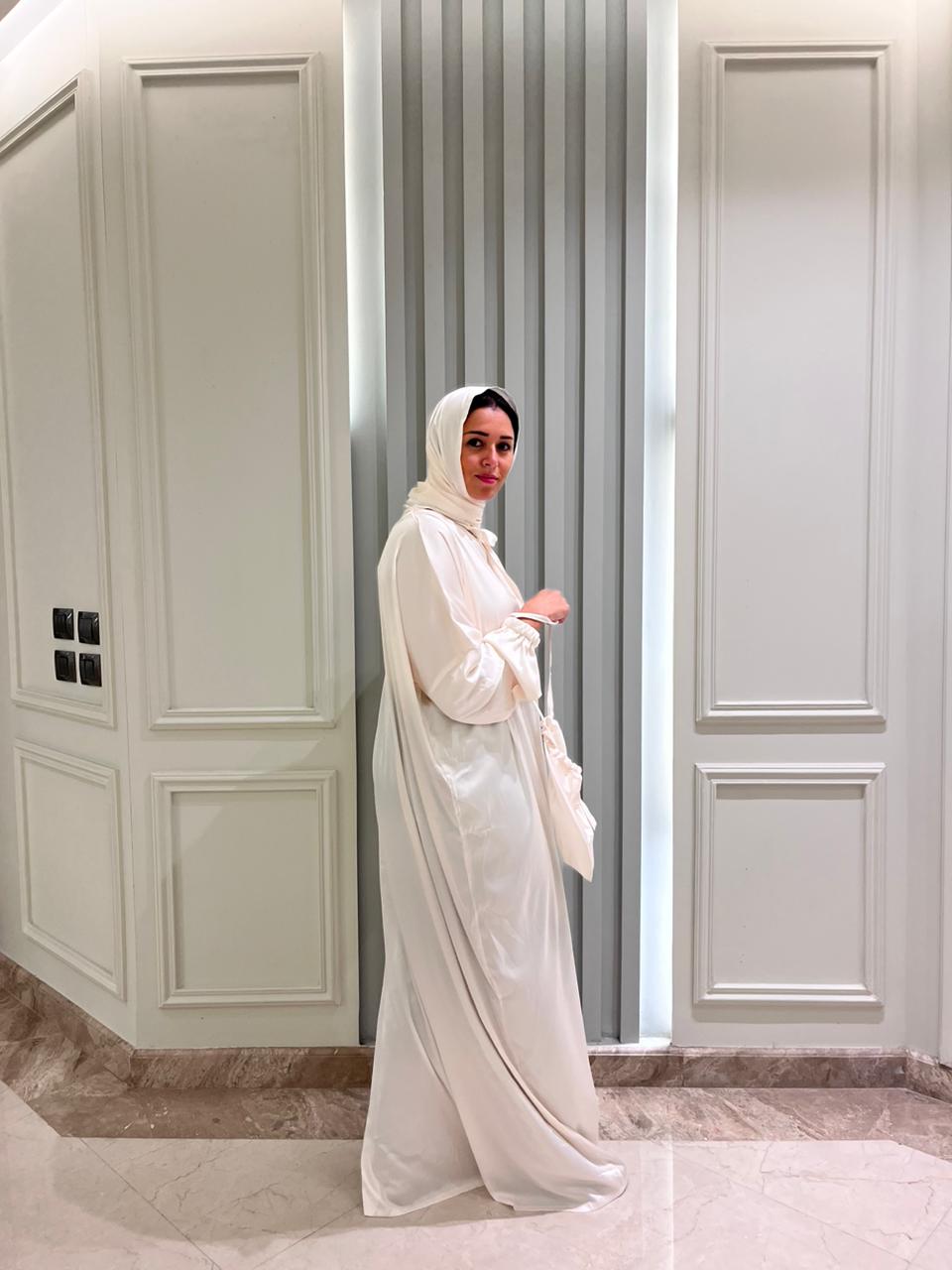 Off White Satin Esdal