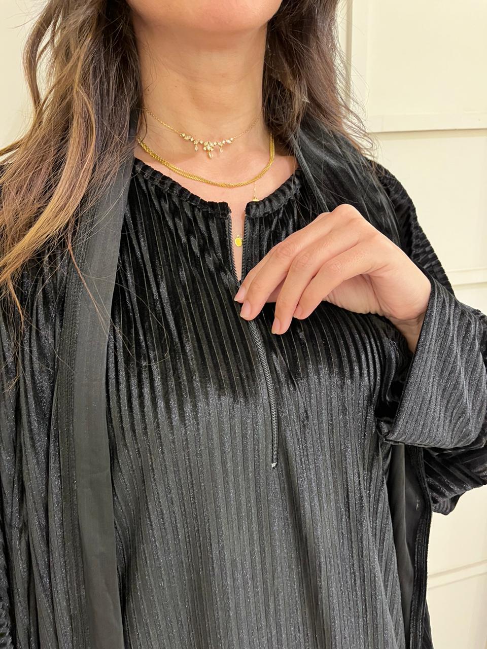 Black Velvet Pleated Esdal